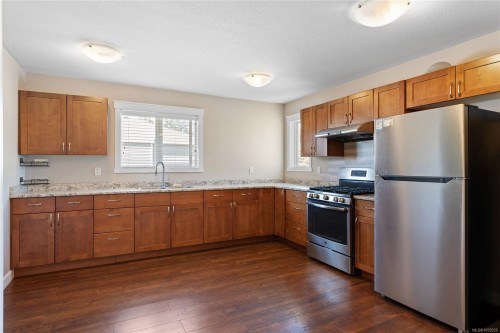 611 Sandy Crt, Nanaimo, BC 