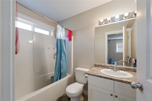 611 Sandy Crt, Nanaimo, BC 