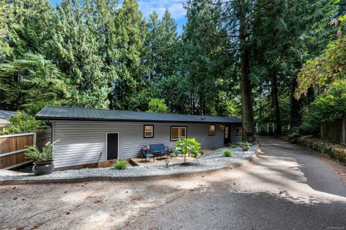 #124-2500 Florence Lake Rd, Langford, BC 
