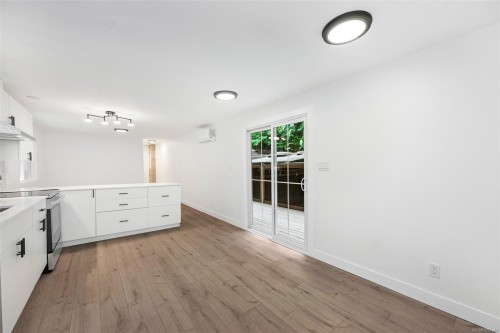 #124-2500 Florence Lake Rd, Langford, BC 