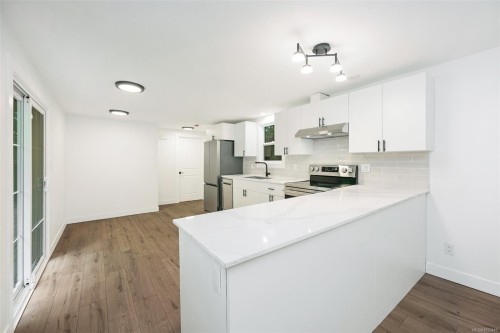 #124-2500 Florence Lake Rd, Langford, BC 