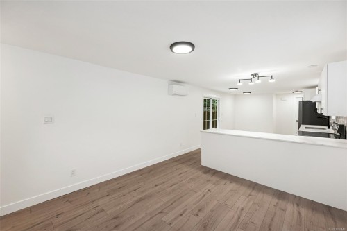 #124-2500 Florence Lake Rd, Langford, BC 