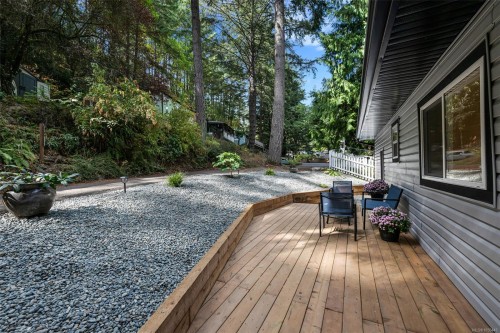 #124-2500 Florence Lake Rd, Langford, BC 