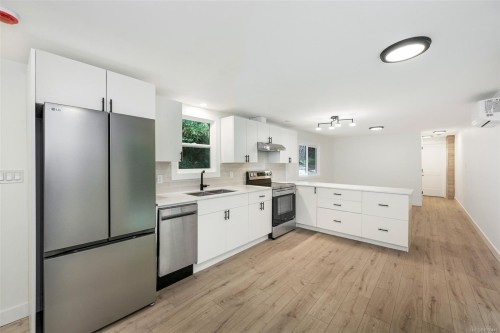 #124-2500 Florence Lake Rd, Langford, BC 