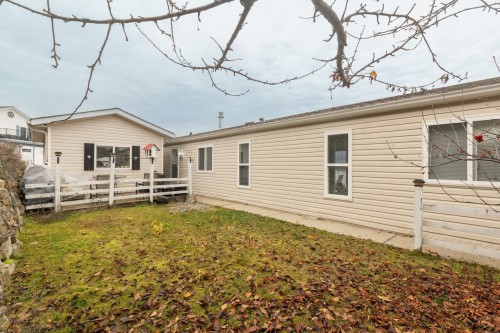 61-1510 Trans Canada Highway, Sorrento, BC 