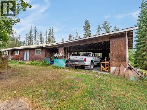 Large attached Carport with Concrete floor - 4604 Blewett Road, Nelson, BC 