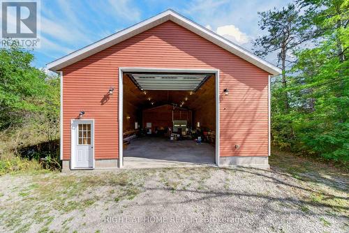 Motorhome Garage - 156 Cooper Road, Madoc, ON 