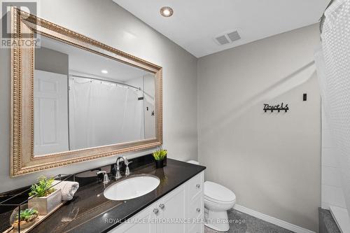 Main Bathroom - 550 Foxview Place, Ottawa, ON 