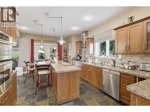 450 Azure Place, Kamloops, BC 