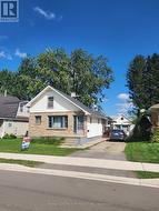 31 QUEEN STREET Strathroy-Caradoc (Se), ON N7G 2H5
