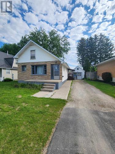 31 Queen Street, Strathroy-Caradoc (Se), ON 