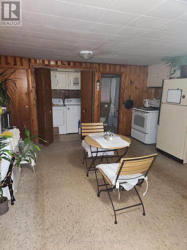 31 Queen Street, Strathroy-Caradoc (Se), ON 