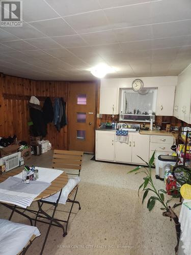 31 Queen Street, Strathroy-Caradoc (Se), ON 