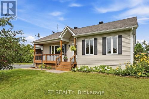 20375 Dunvegan Road E, North Glengarry, ON 