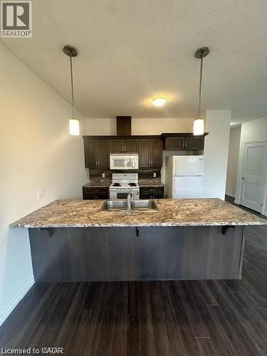 25 KENDELL Lane Unit# Upper , Ingersoll, Ontario N5C 3J1 4