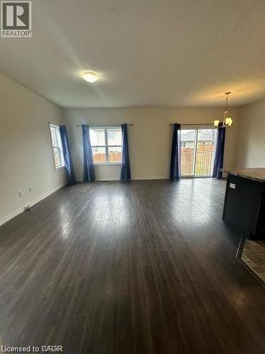 25 KENDELL Lane Unit# Upper , Ingersoll, Ontario N5C 3J1 5