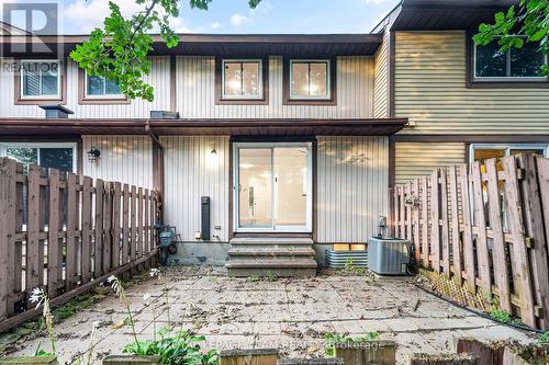 15 - 121 Castlefrank Road, Ottawa, ON 