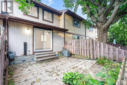 15 - 121 Castlefrank Road, Ottawa, ON 