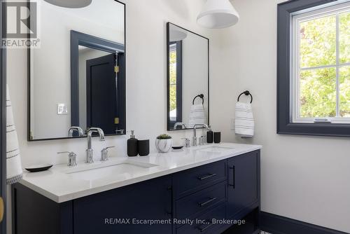 130 Edgecliffe Place, Burlington (Appleby), ON 