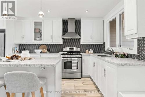 UPPER - 131 JOHN STREET E , Whitby, Ontario L1N 2T4 4