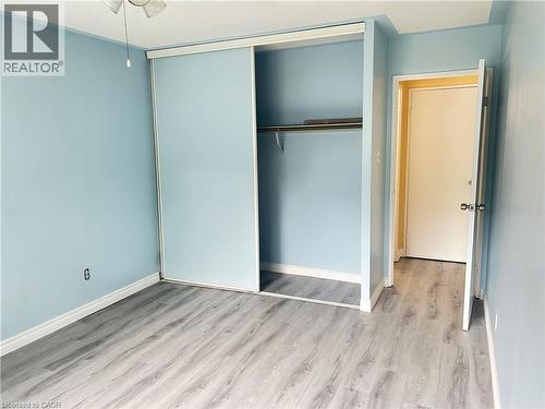 54 COUNTRY HILL Drive Unit# 103 , Kitchener, Ontario N2E 1R7 5
