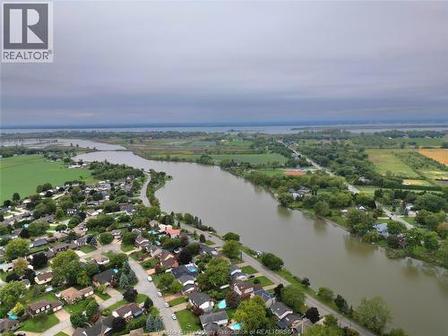 219 Hyde Park, River Canard, ON 