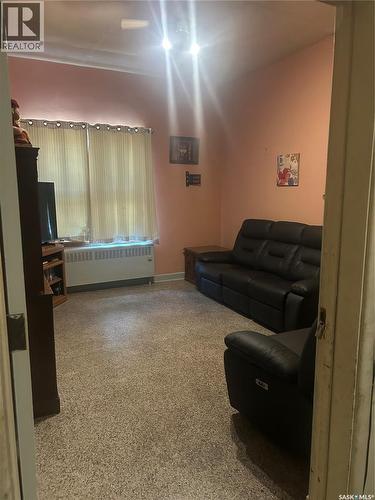 300 2Nd Street W, Bengough, SK 