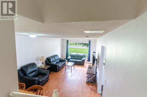 Heading downstairs from upper bedrooms - 542 First Avenue N, Welland (N. Welland), ON 