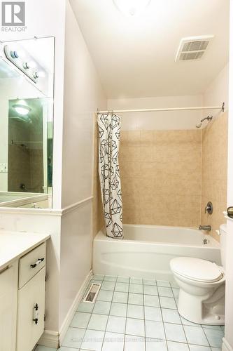 Bathroom (upstairs) - 542 First Avenue N, Welland (N. Welland), ON 
