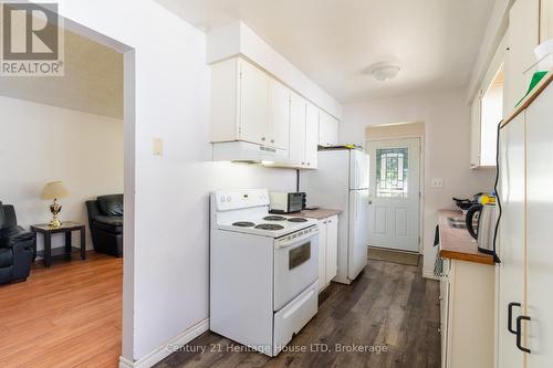 Kitchen - 542 First Avenue N, Welland (N. Welland), ON 