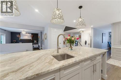 28 Seymour Drive, Ancaster, ON 
