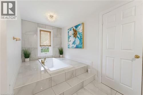 28 Seymour Drive, Ancaster, ON 