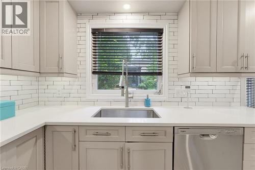 28 Seymour Drive, Ancaster, ON 