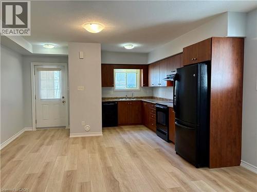 50 HOWE Drive Unit# 8C , Kitchener, Ontario N2E 0A3 2