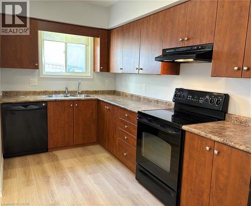 50 HOWE Drive Unit# 8C , Kitchener, Ontario N2E 0A3 4