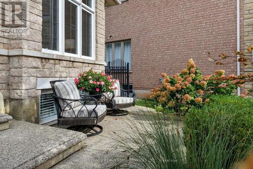 2424 Tesla Crescent, Oakville, ON 