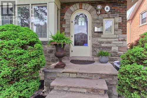 8 Lockheed Boulevard, Toronto, ON 
