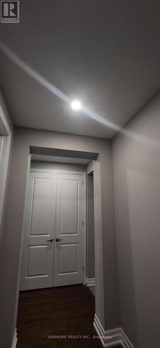 58 MAJOR CRESCENT , Aurora, Ontario L4G 0X4 2