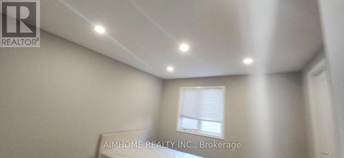 58 MAJOR CRESCENT , Aurora, Ontario L4G 0X4 4