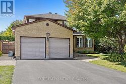 1886 CHAINE COURT Ottawa, ON K1C 2N3