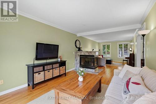 1886 Chaine Court, Ottawa, ON 
