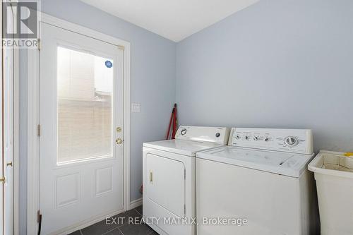 1886 Chaine Court, Ottawa, ON 