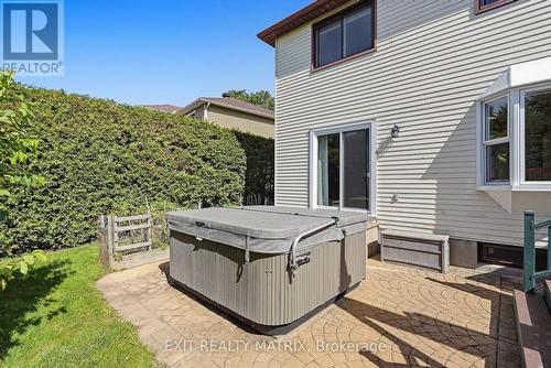 1886 Chaine Court, Ottawa, ON 
