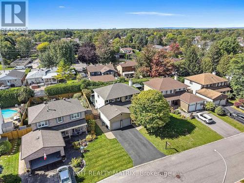 1886 Chaine Court, Ottawa, ON 