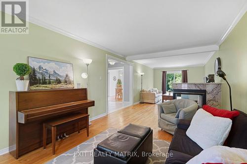 1886 Chaine Court, Ottawa, ON 