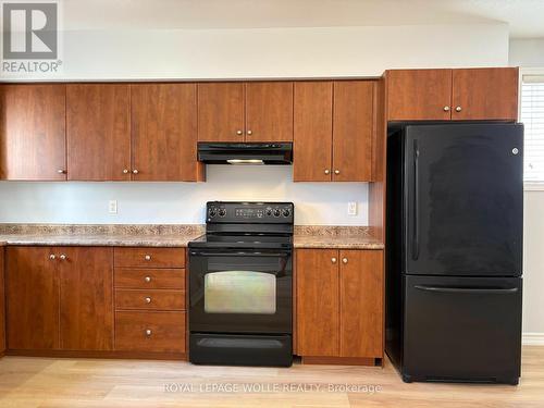 8C - 50 HOWE DRIVE , Kitchener, Ontario N2E 0A3 5