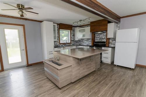 135 8Th Street Nw, Carman, MB 