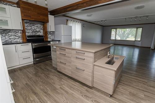 135 8Th Street Nw, Carman, MB 