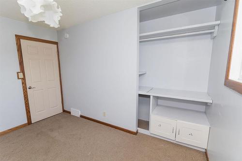 135 8Th Street Nw, Carman, MB 