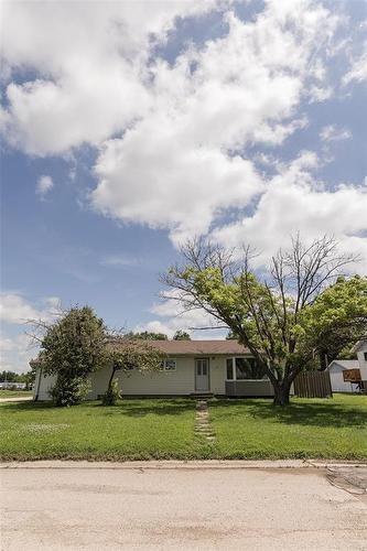 135 8Th Street Nw, Carman, MB 